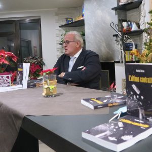 Il sindaco di Gorizia torna in libreria dopo 25 anni con il suo romanzo giallo