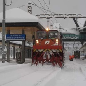 Traffico ferroviario in tilt per le copiose nevicate sul Tarvisiano e in Alto Friuli