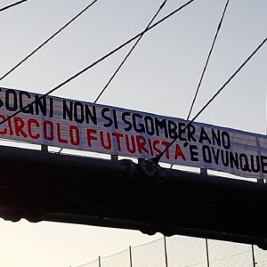 Sgombero di Casa Pound a Roma, a Udine uno striscione di solidarietà: rimosso