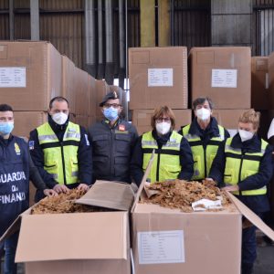 Oltre 30 tonnellate di tabacco sequestrate, maxi evasione scoperta in Fvg