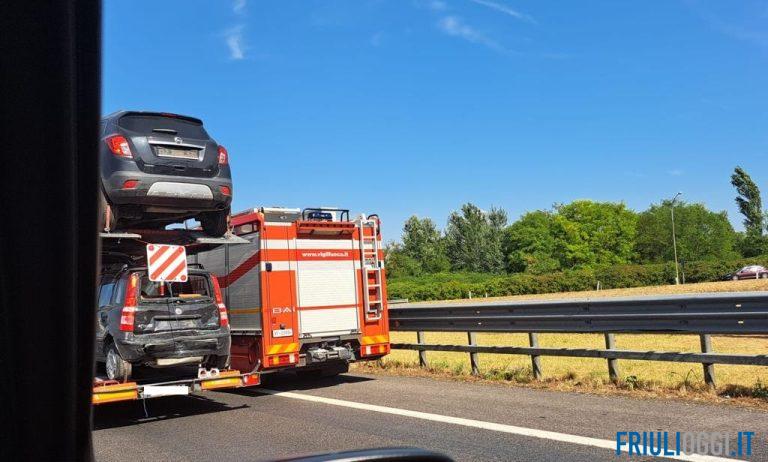 Incidente in A4, violento scontro tra camion in direzione Trieste