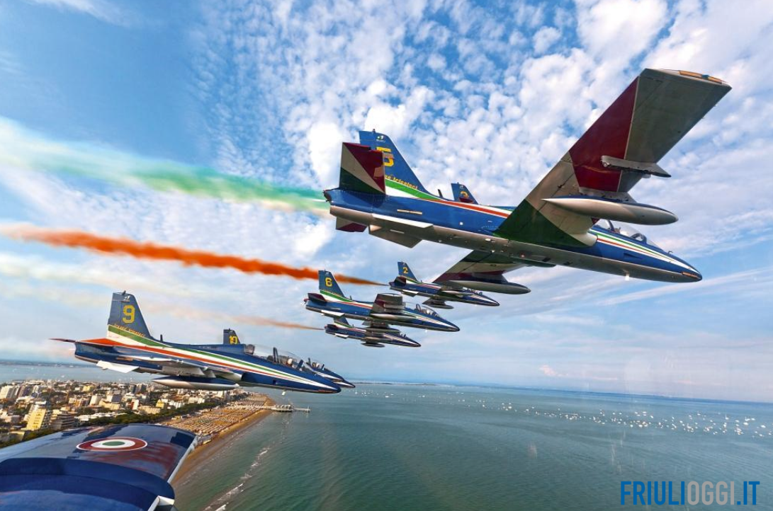 Frecce Tricolori, acrobazie e spettacolo per il Lignano Air Show