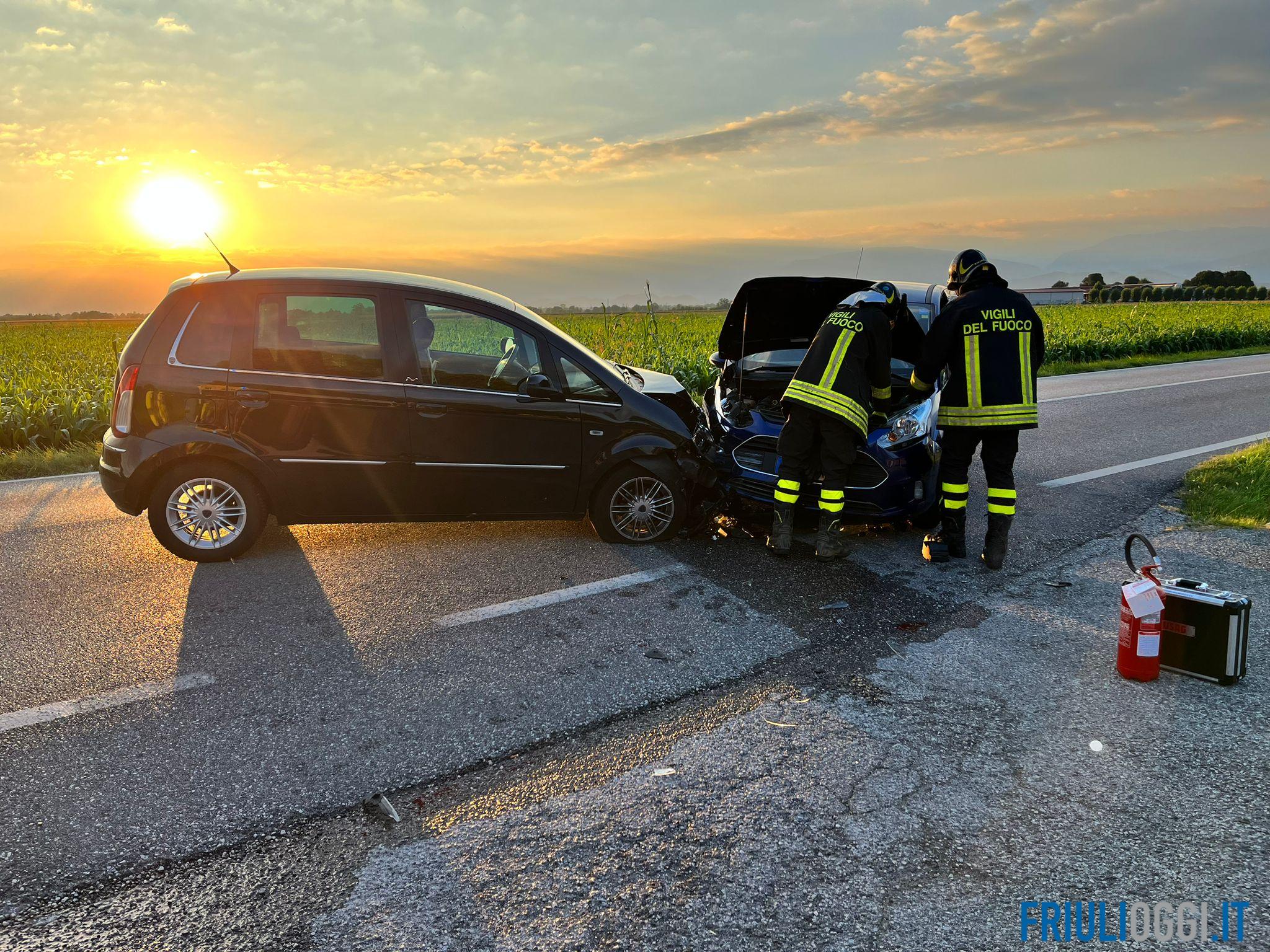 San Daniele, incidente tra 2 auto sulla provinciale, una donna ferita