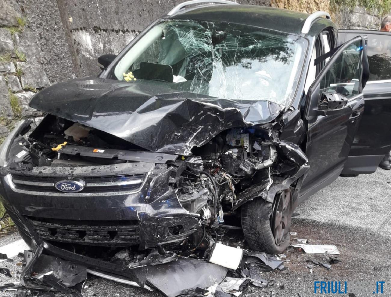 Tragico incidente a Lauco, un morto e feriti