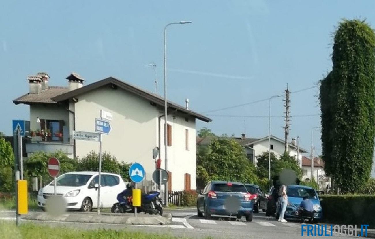 Udine, incidente tra auto e moto a Godia, disagi al traffico