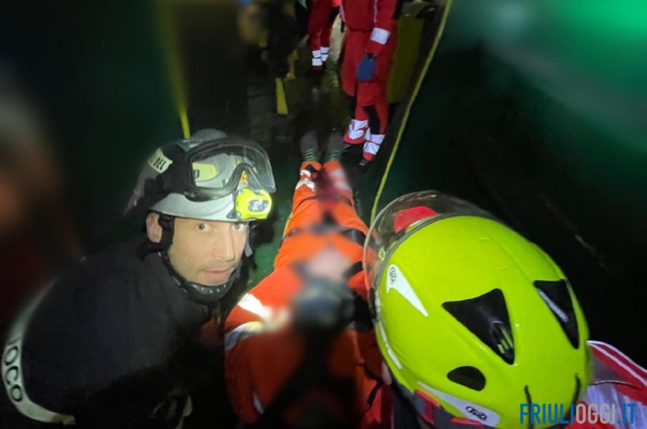 Caduta da 5 metri sul ponte della nave: un ferito in ospedale