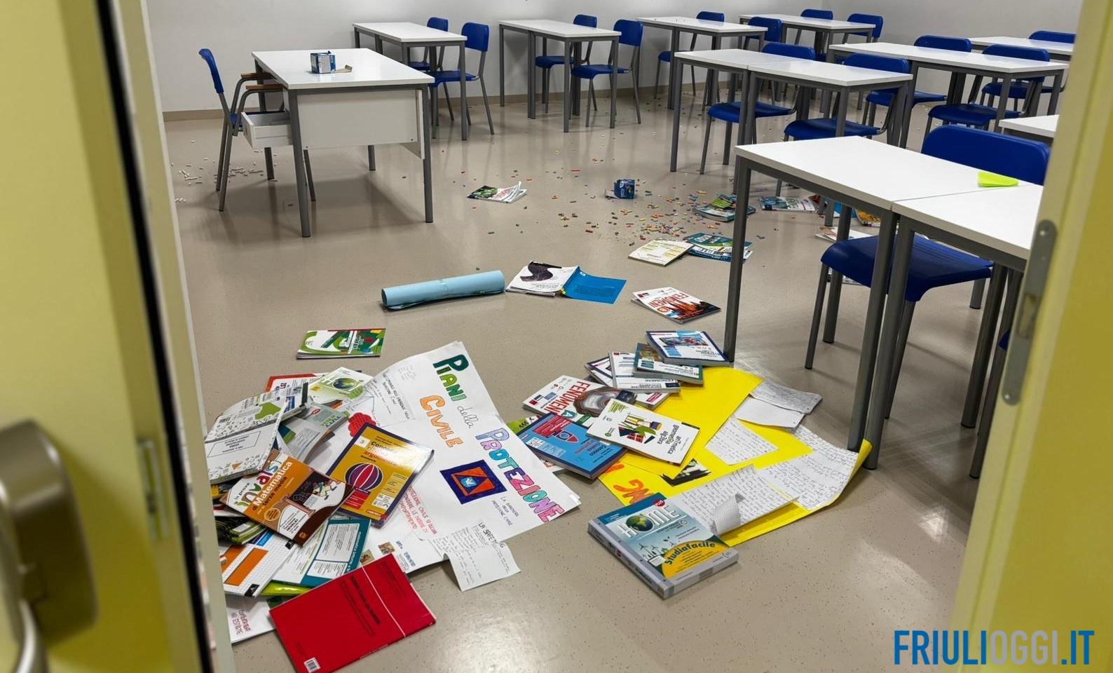 vandali scuola primaria Lozer di Torre di Pordenone