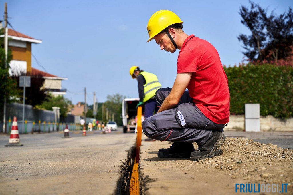 lavori posa internet fibra