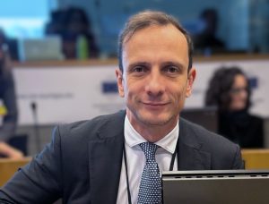 Massimiliano Fedriga risponde ai giornalisti a margine di un incontro a Trieste sul tema del terzo mandato e del suo futuro politico