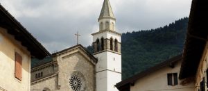 Il Duomo di Santa Maria a Paluzza pronto alla riapertura per il centenario del 6 marzo.