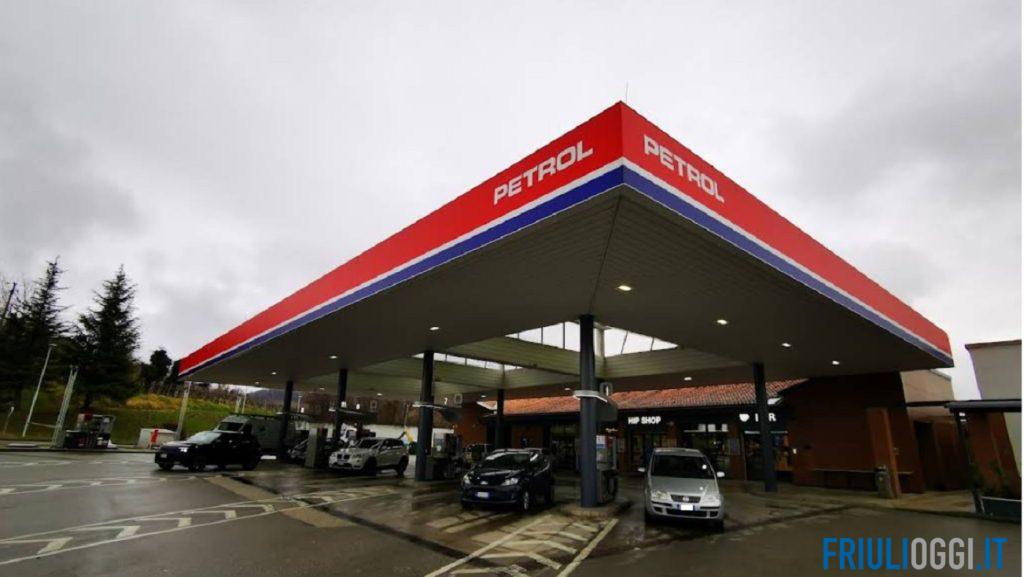 Scendono i prezzi per diesel e benzina in Slovenia: ecco quanto costa il pieno