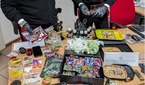 Aviano, i carabinieri hanno arrestato un giovane per spaccio. Denunciati altri due