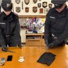 Controlli dei carabinieri nelle scuole superiori di Codroipo: trovati droga, coltelli e tirapugni