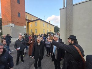 Il Sindaco di Udine Alberto Felice De Toni con un gruppo di residenti del quartiere Udine Sud e Baldasseria durante una visita di quartiere