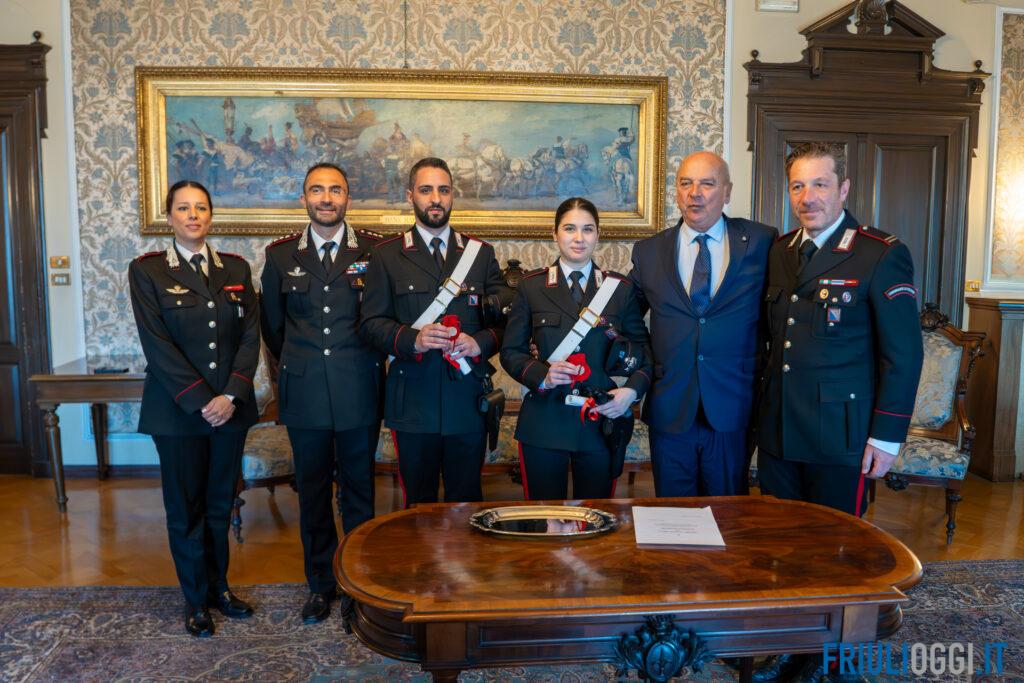 Trieste, due Carabinieri salvano una ragazza: il grazie del sindaco