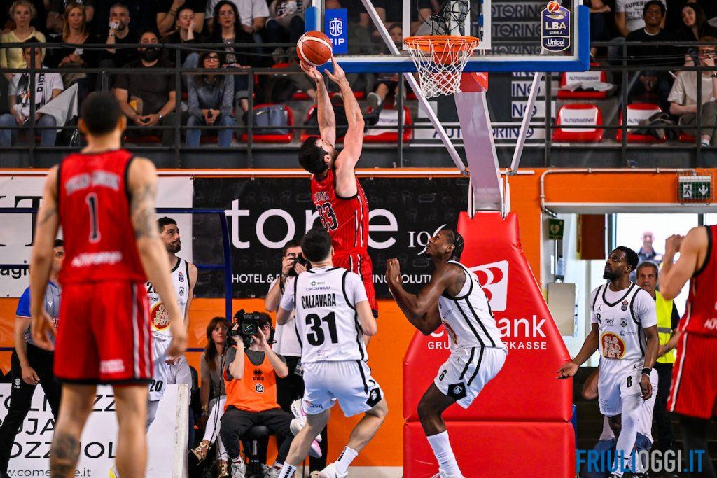 L’Apu Udine parte bene ma poi si blocca,    Trieste si impone nel derby