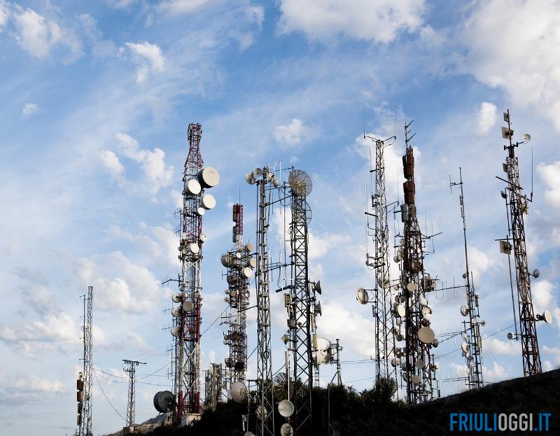 Campi elettromagnetici, sono tutti entro i limiti in Friuli Venezia Giulia