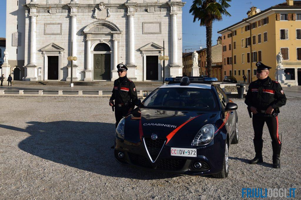 Aggredisce i carabinieri intervenuti per una lite tra coinquilini: arrestato 30enne