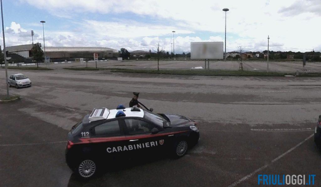 Mostra un documento alterato durante un controllo: denunciato un 20enne