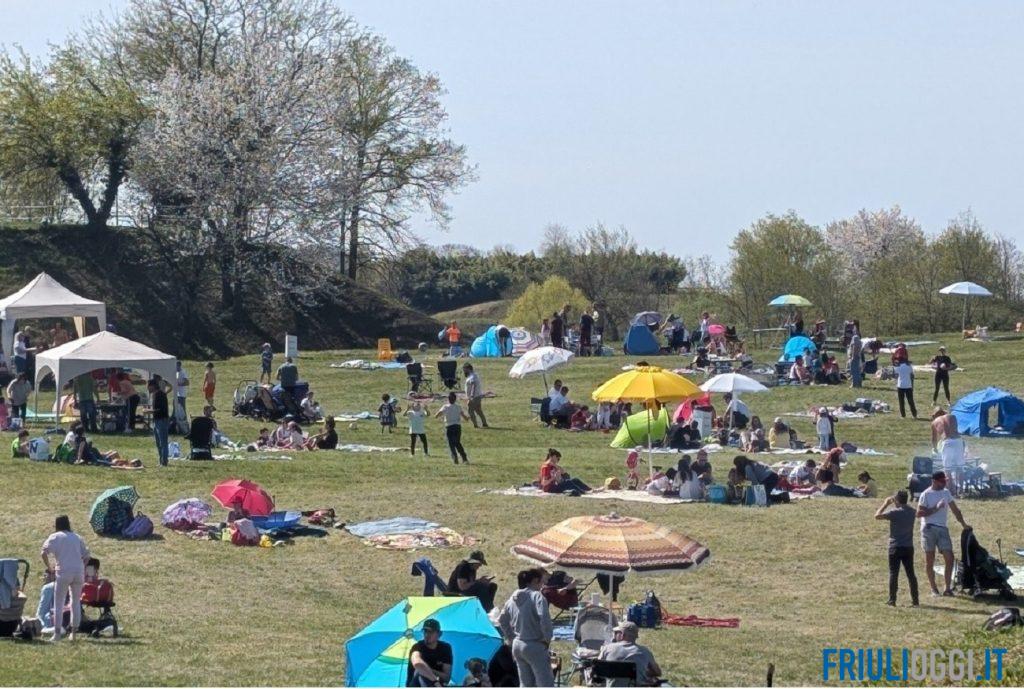 Benzina alle stelle ma il Friuli fa il sold out: la Pasquetta “sotto casa” conquista tutti