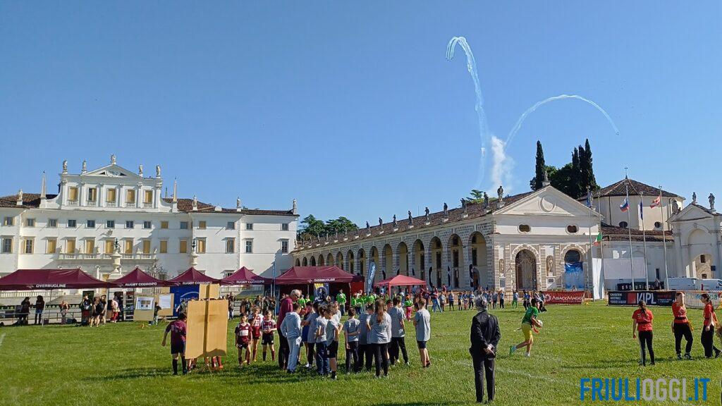 Centinaia di studenti pronti a scendere in campo a Villa Manin per il Rugby Tag