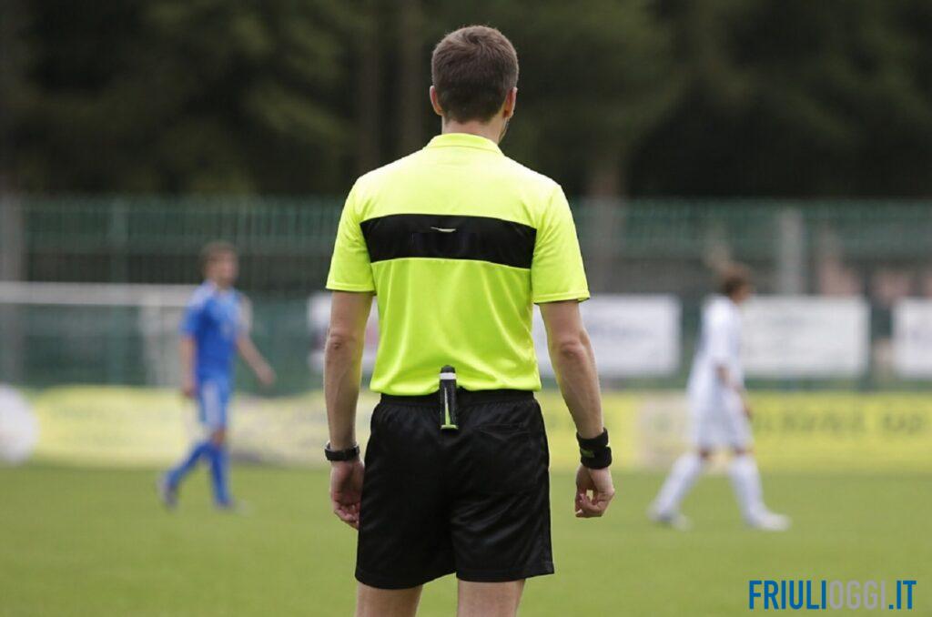Insulti all’arbitro durante la partita dei giovanissimi: due denunciati