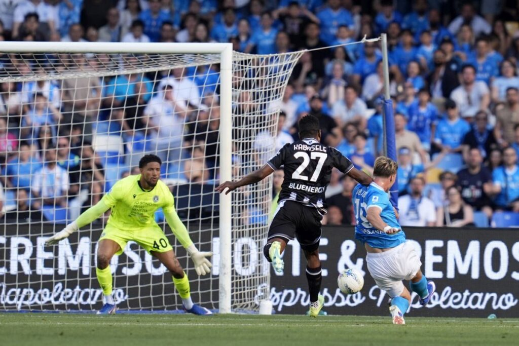 L’Udinese chiude la stagione con una sconfitta di misura: a Napoli finisce 1-0