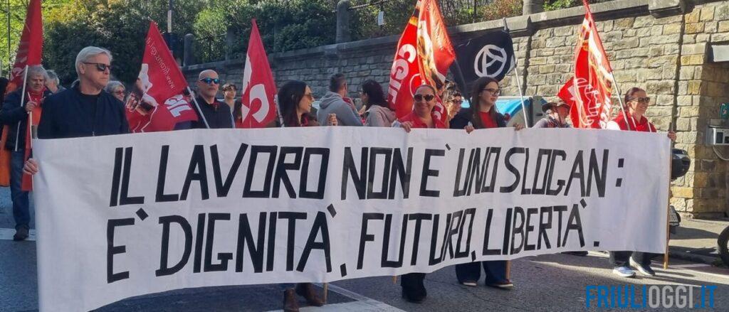 Dignità del lavoro, salari, pace: in 10mila nelle piazze del Fvg per il 1° Maggio