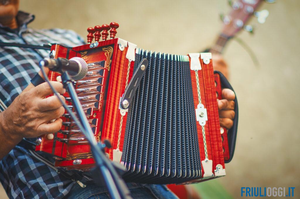 A Tarvisio la sfida mondiale di organetto e fisarmonica: oltre 60 musicisti in gara