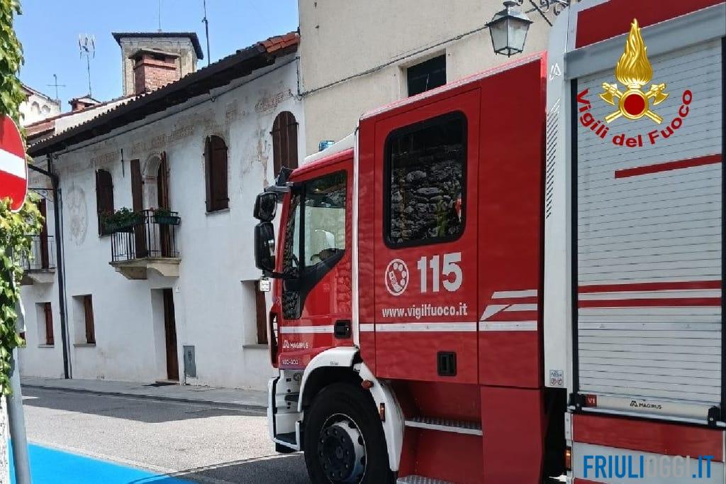 Incendio in una casa di Spilimbergo, fiamme in cucina: ipotesi guasto elettrico
