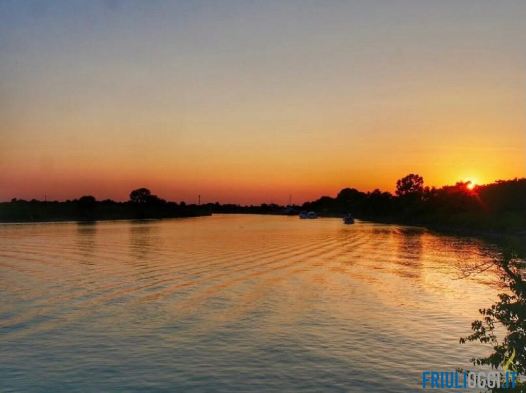 Lignano saluta l’estate al tramonto: sul Tagliamento arriva il Blue River Night