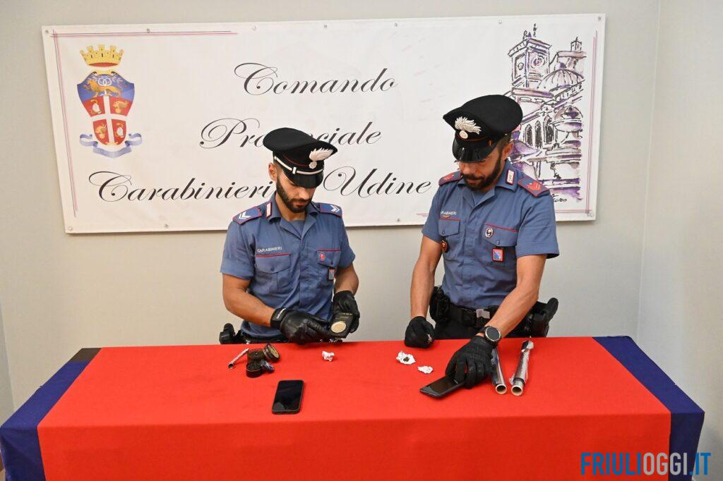 In auto a Udine con marijuana ed eroina: in casa un market della droga