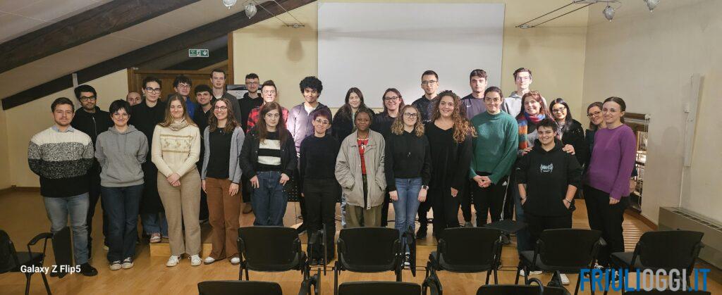Dal Friuli su Minecraft alle leggende con l’IA: così i giovani del Servizio civile raccontano il territorio