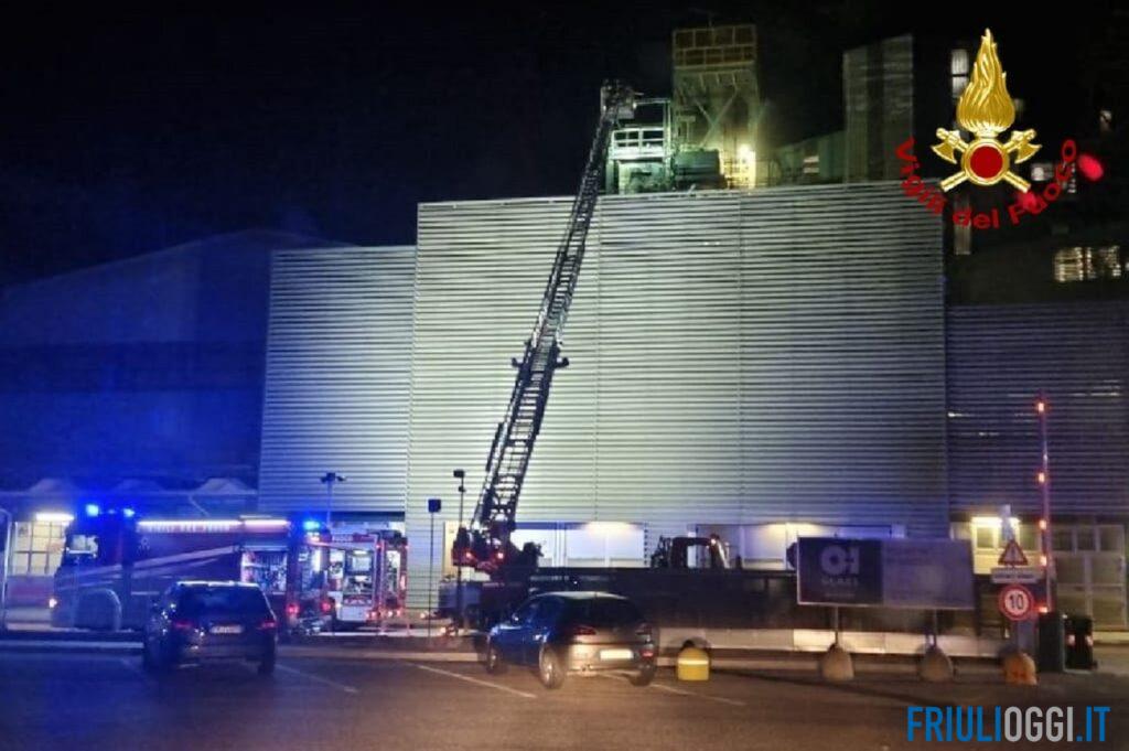 Incendio in un’azienda di Chions, in fiamme uno scambiatore di calore