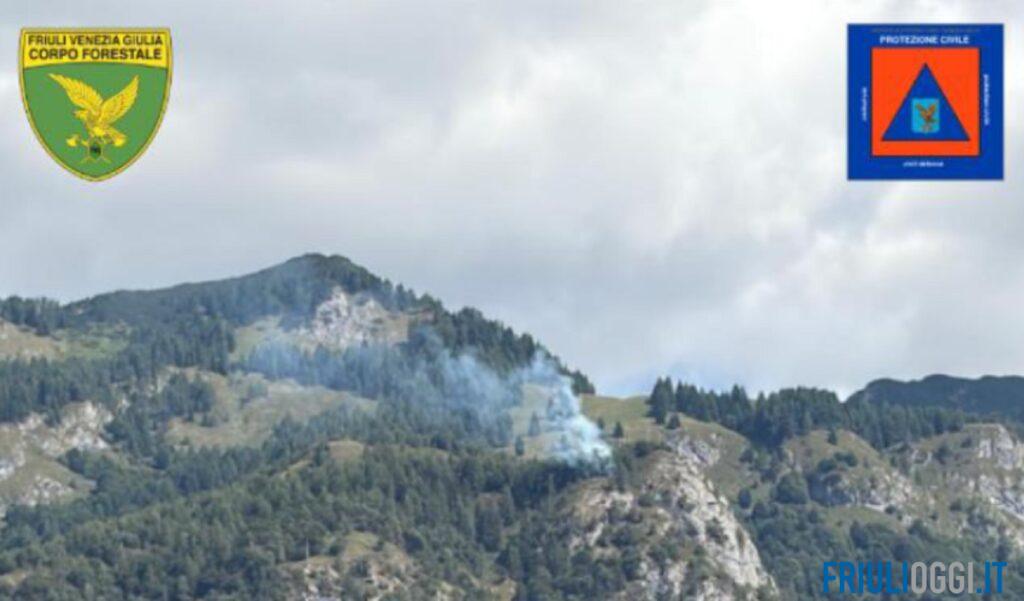 L’Amariana sotto controllo, ma resta alta l’attenzione: nuovo incendio a Forni di Sotto