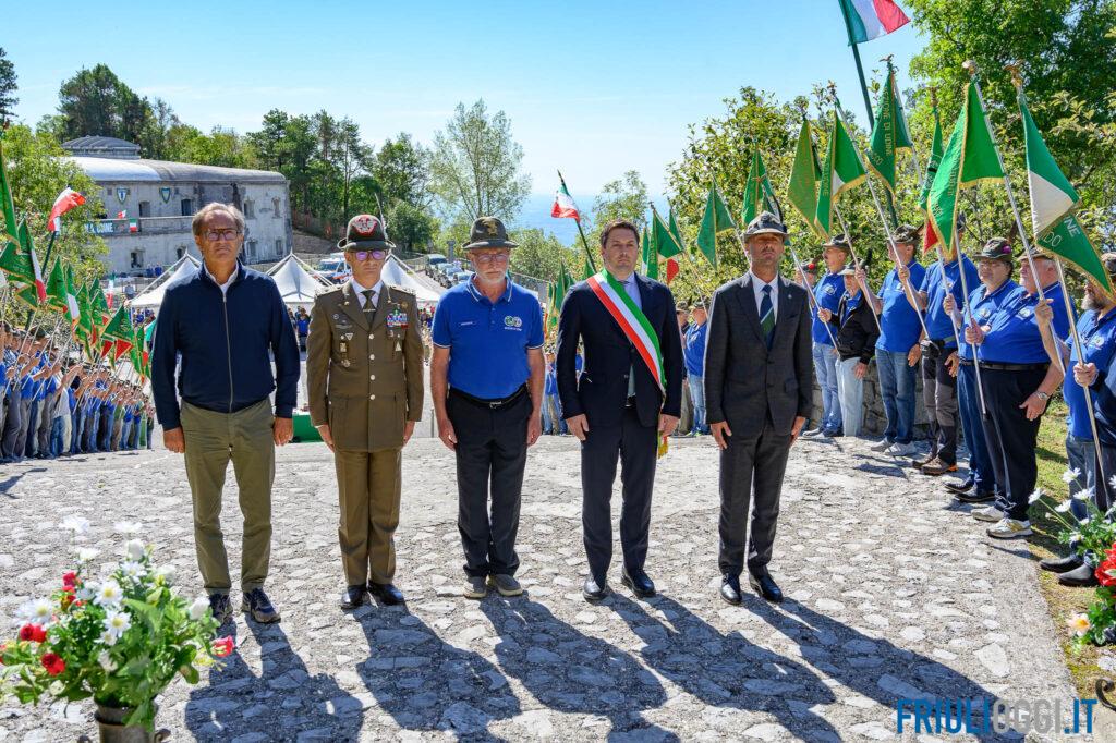 Sul Monte Bernadia il ricordo dei caduti della Julia: la cerimonia al Faro