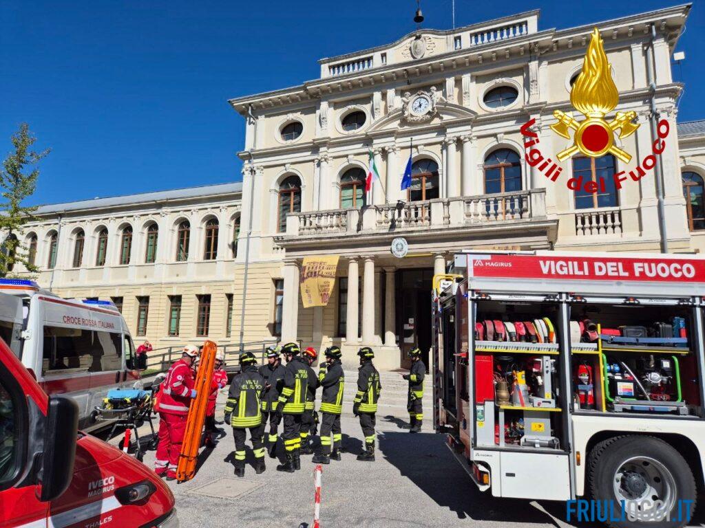 Terremoto a scuola, due bimbi e una docente dispersi: l’esercitazione a Pordenone