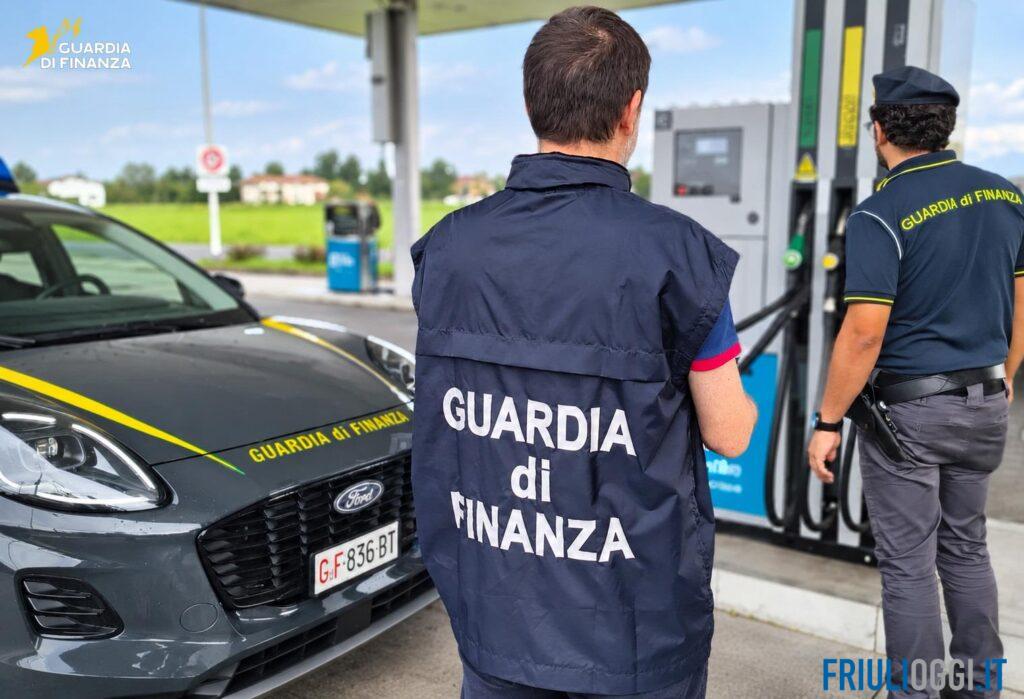 Frodi sulle tessere carburante in Friuli: un milione di litri erogati illecitamente, quattro gestori denunciati