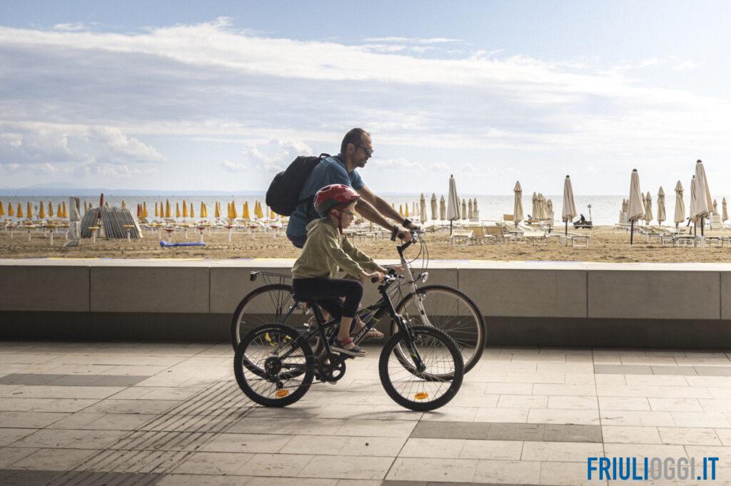 Lignano da scoprire in bicicletta: un weekend tra mare, natura e sport