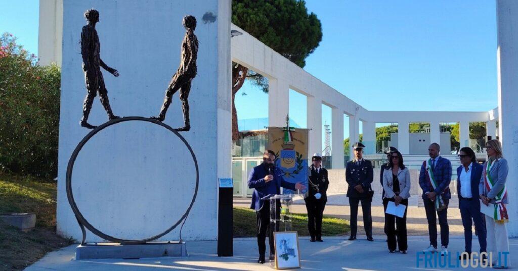 Terremoto 1976, Lignano accolse 30 mila sfollati: una scultura unisce la città a Gemona