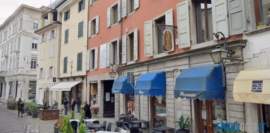 I negozi scendono in strada: via Manin diventa passerella a cielo aperto
