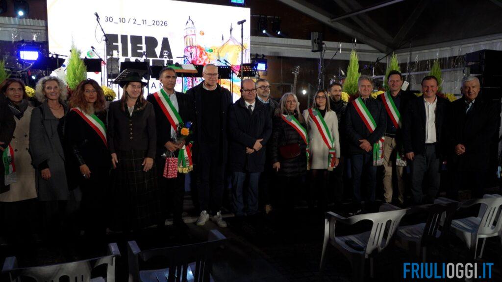Inaugurata la Fiera dei Santi di Rivignano, una tradizione secolare che richiama migliaia di visitatori