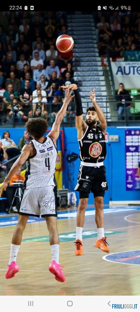Polveri bagnate per l’Apu Udine, al PalaCarnera passa Trento
