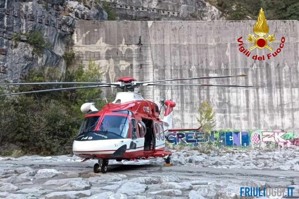 Esce in bici e non torna a casa: trovato morto nel Cellina