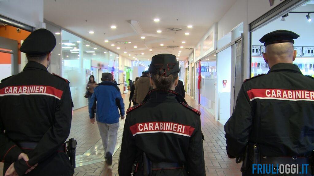 Furti nei negozi e al supermercato, tre persone denunciate dai carabinieri
