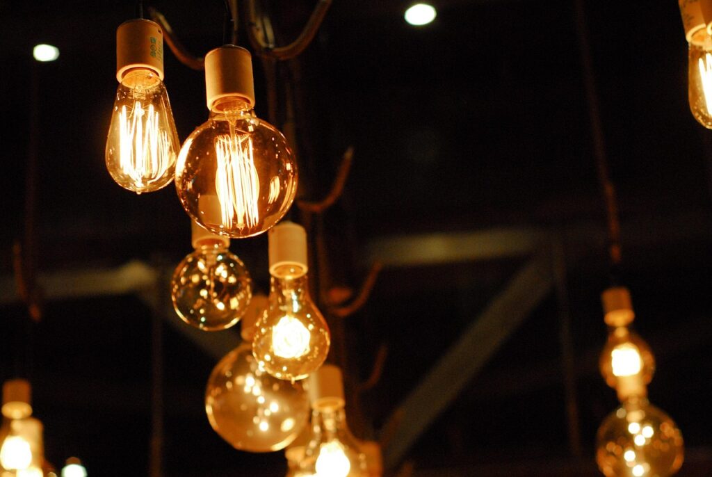 Luce e gas: come valutare una compagnia in modo completo